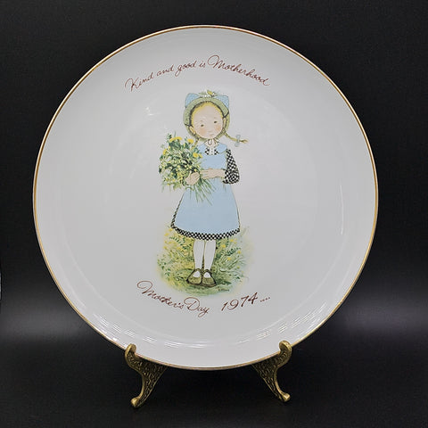 1974 HOLLY HOBBIE 10.5" Mother's Day Plate CE Kind & Good is Motherhood